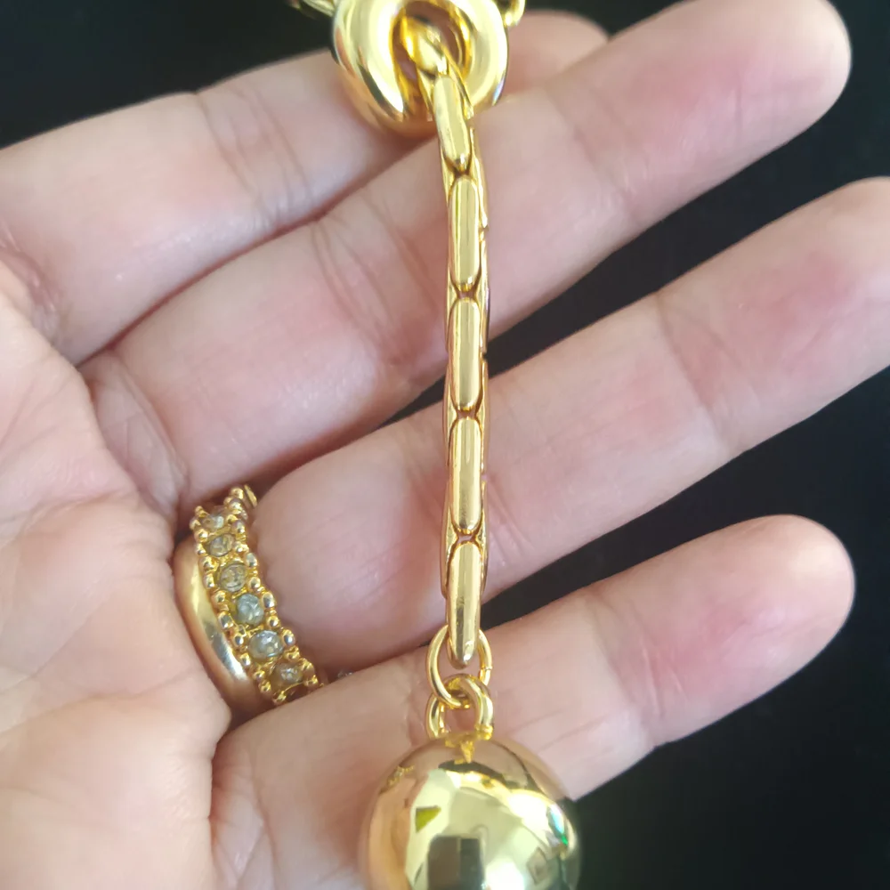 Elegant Shiny Gold Lariat Necklace Adjustable For Comfortable Wear - Picture 6 of 6